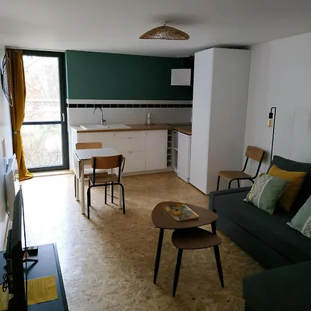 Meuble, Le 37bis Apartment